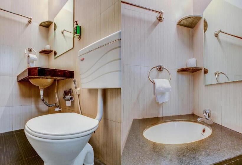 Habitació Deluxe, Treebo Iris Suites