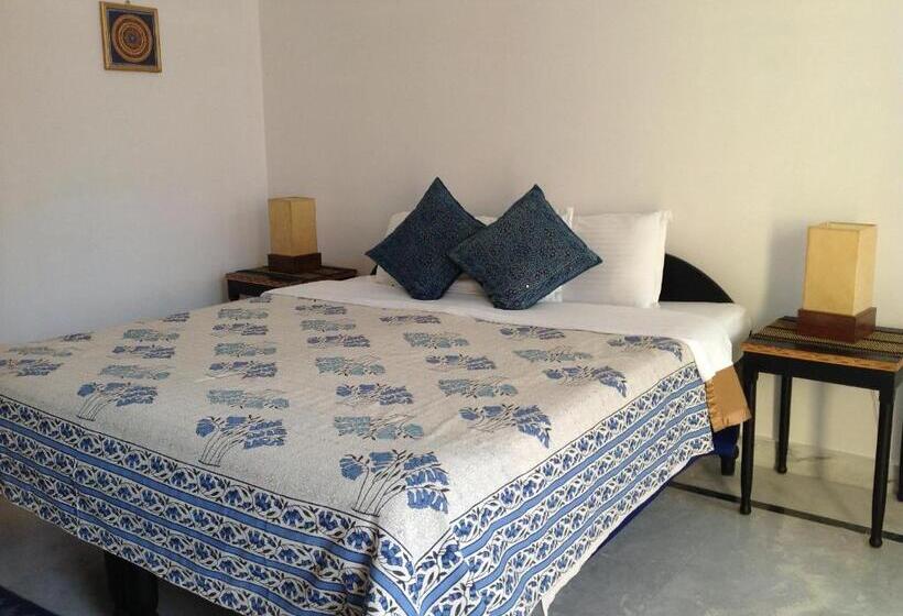 اتاق استاندارد, Seventh Heaven Inn Rishikesh
