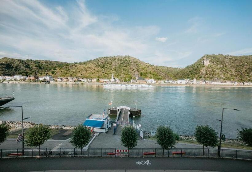 带观景的标准间, Rheinfels