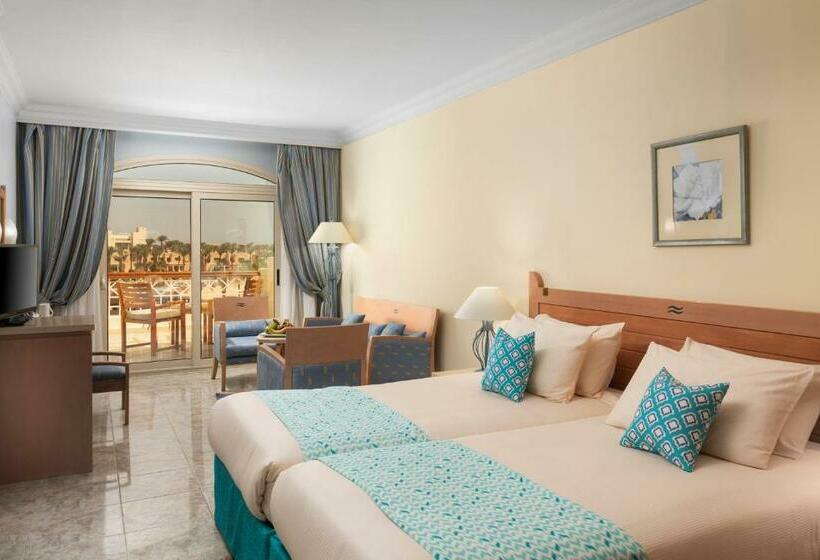 高级三人间, Royal Lagoons Resort & Aqua Park Families And Couples Only