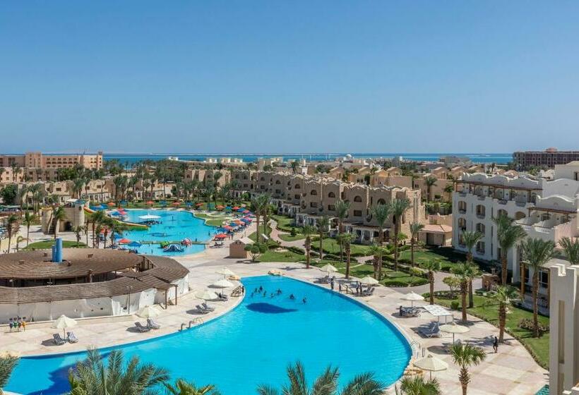 小型套房带泳池景, Royal Lagoons Resort & Aqua Park Families And Couples Only