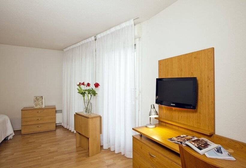 Студия Стандарт, Séjours & Affaires Paris Nanterre