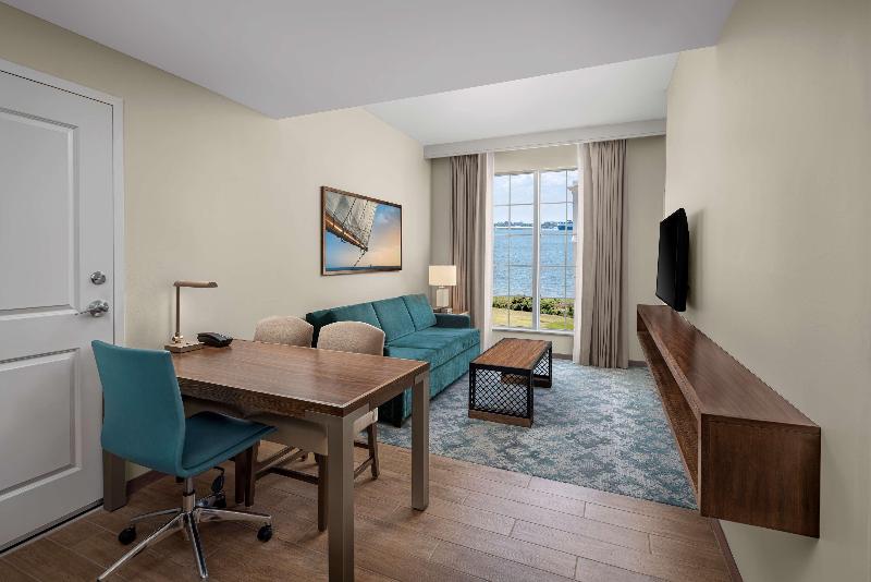 Люкс Кровать Кинг, Embassy Suites By Hilton Charleston Harbor Mt. Pleasant