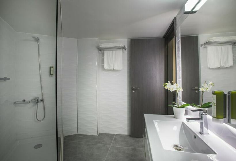 آپارتمان سوپریور 2 خوابه, Blazer Residence