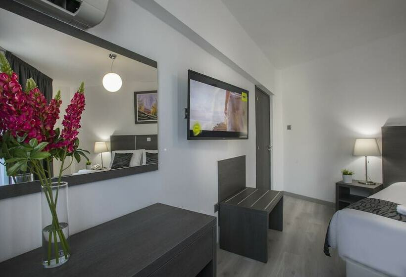 آپارتمان سوپریور 3 خوابه, Blazer Residence