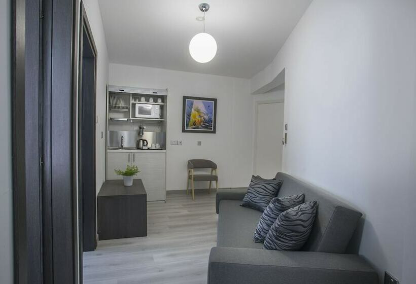 آپارتمان سوپریور 3 خوابه, Blazer Residence