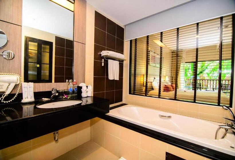 풀장 전망 디럭스 룸, Deevana Plaza Phuket   Sha Extra Plus
