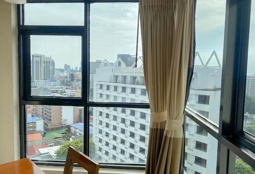 Люкс, The Seasons Pattaya   Sha Plus Certified