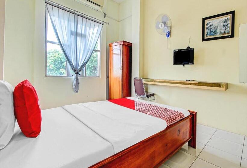 Standard Enkelrum, Reddoorz Syariah At Penginapan Sederhana Palembang