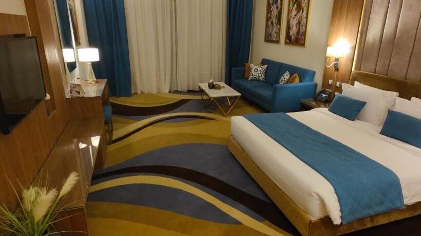 اتاق استاندارد با چشم‌انداز استخر, Tolip Resort El Galala Hills