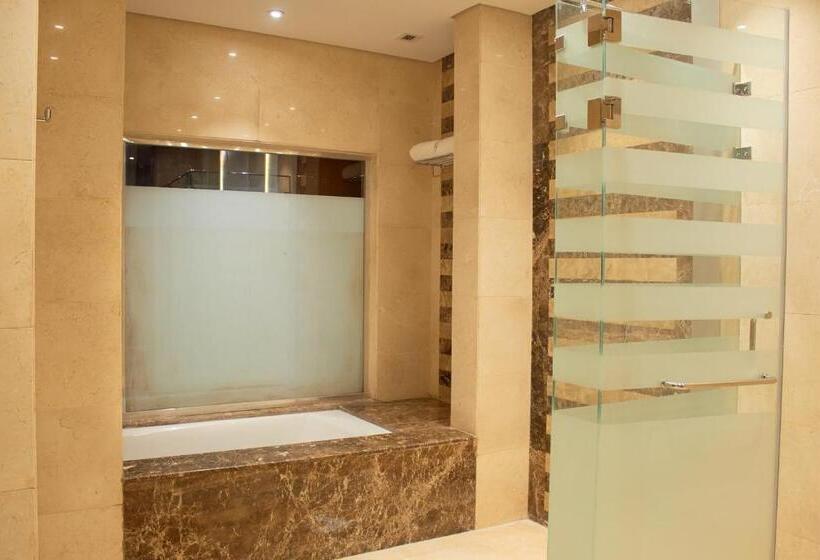 سوئیت اجرایی با چشم‌انداز دریا, Tolip Resort El Galala Hills