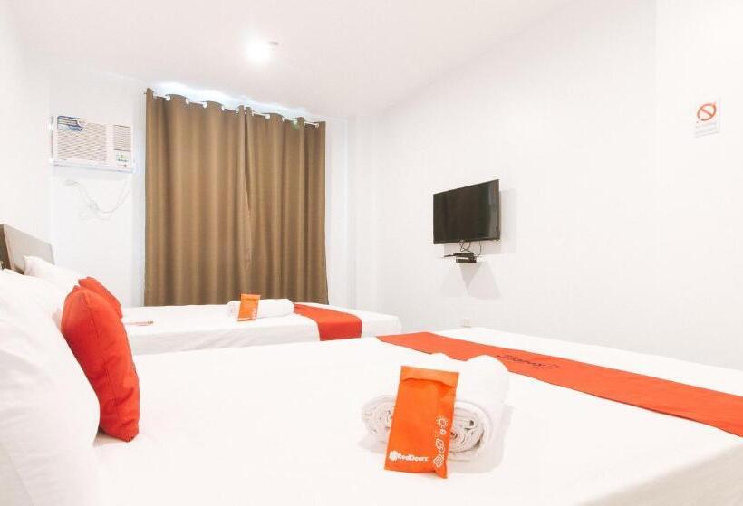 Семейный Номер, Reddoorz Near Zobel Roxas St