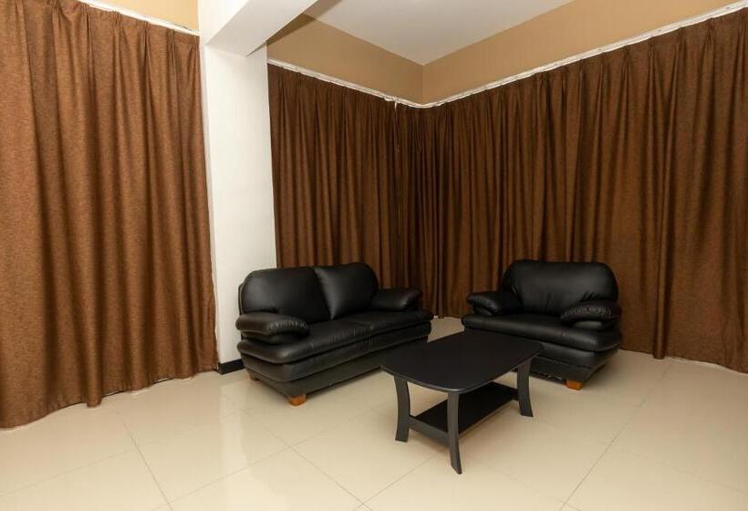 اتاق لوکس خانوادگی, Scott Service Suites