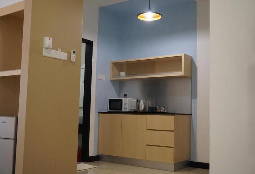 اتاق خانوادگی, Scott Service Suites