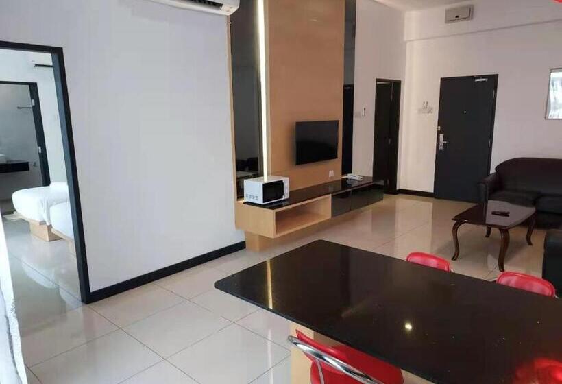 家庭间, Scott Service Suites