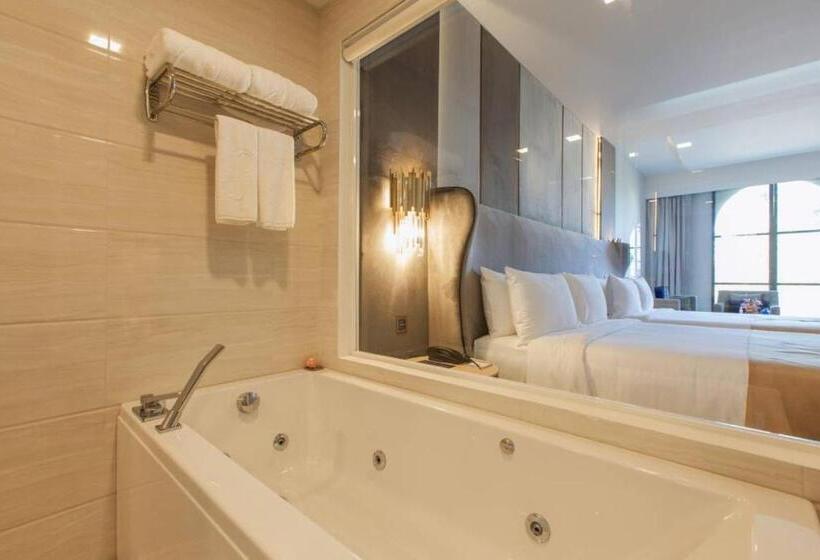 자쿠지 스위트, Jupiter Trevi Resort And Spa