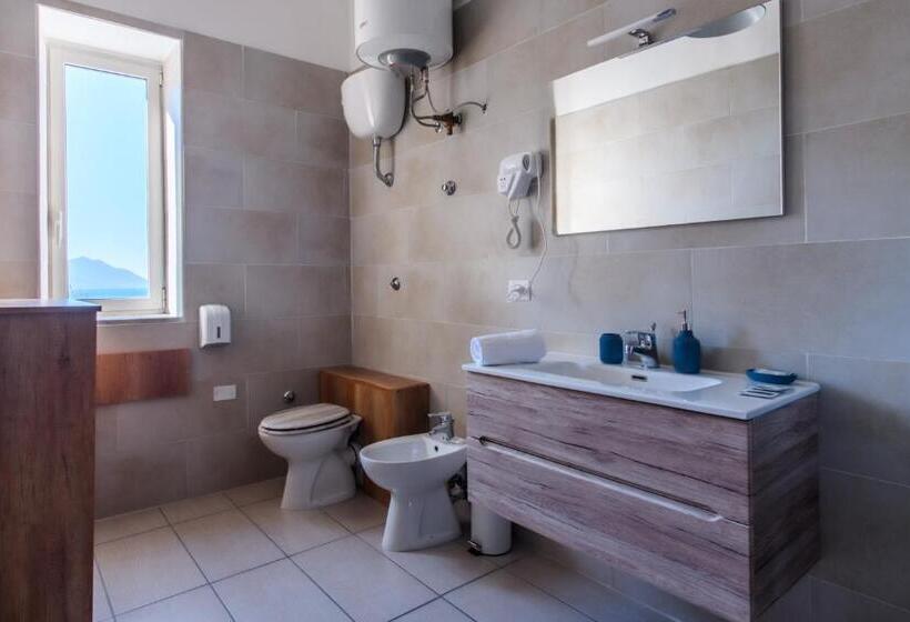 اتاق استاندارد با بالکن, Naro Suites And Rooms