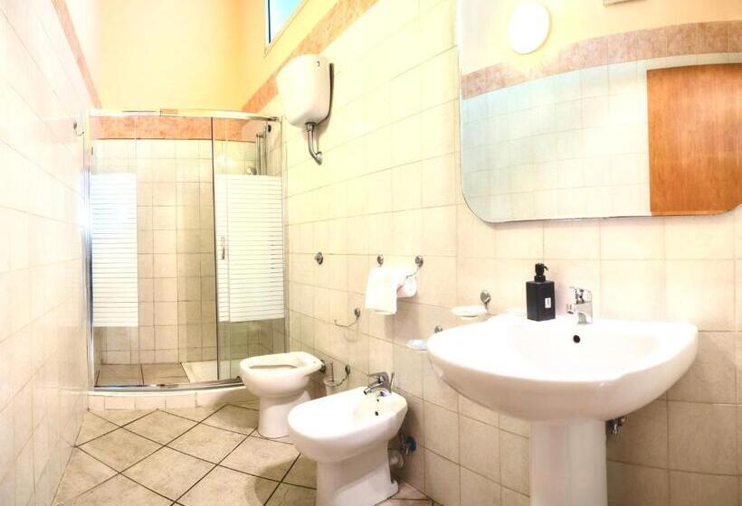 سوئیت جونیور خانوادگی, Naro Suites And Rooms