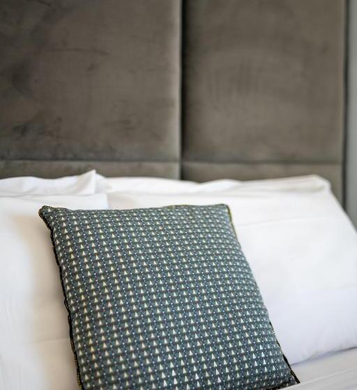 اتاق استاندارد با تخت بزرگ, Naro Suites And Rooms
