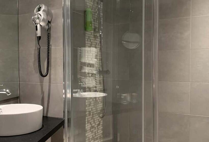 コンフォートルーム, Timhotel Odessa Montparnasse