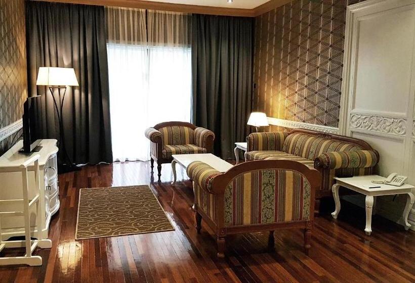 Президентский Люкс, Mines Beach Resort