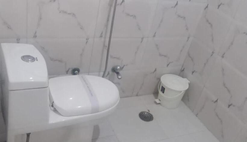 四人豪华间, Metro Inn