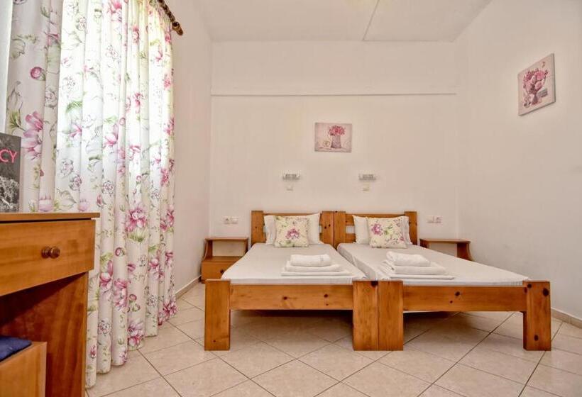 Семейные Апартаменты, Kasapakis Hotel & Apartments