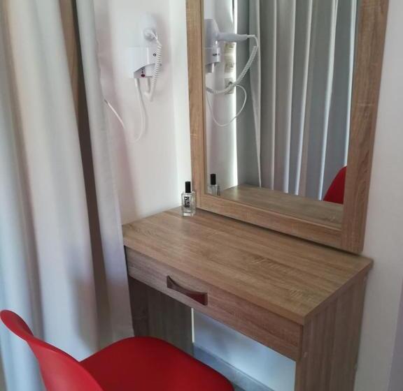استودیوی استاندارد, Family House Faliraki Studios Apartments