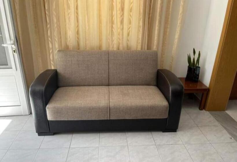 اتاق خانوادگی با چشم‌انداز باغ, Family House Faliraki Studios Apartments
