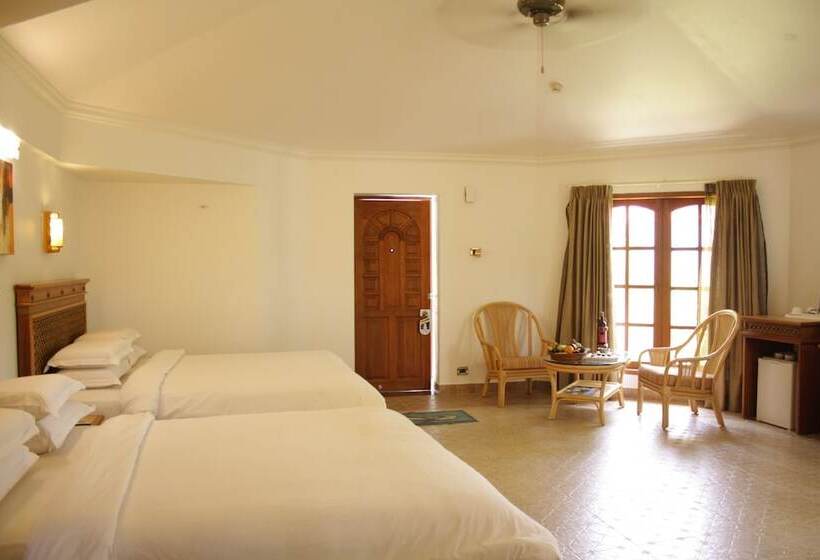Хижина, Chariot Beach Resort