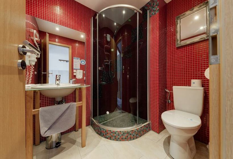 Standart Oda, Royal Court
