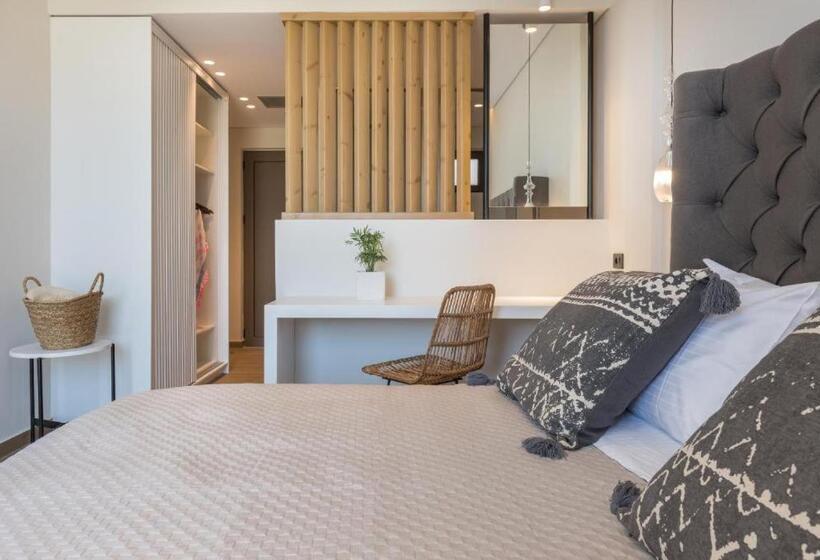 سوییت جونیور با چشم‌انداز دریا, Eptanisos Beachfront Suites Zante