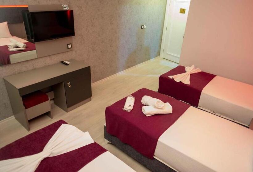 Quarto Triplo Deluxe, Tamara Business Otel