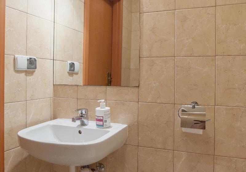 Номер Стандарт, Freedom Hostel