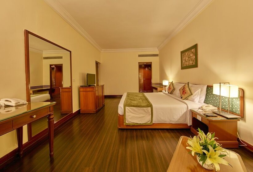 Номер Клуб, Royal Orchid Central Bangalore, Manipal Centre, Mg Road