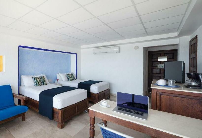 غرفة قياسية مطلّة علي البحر, Villa Varadero