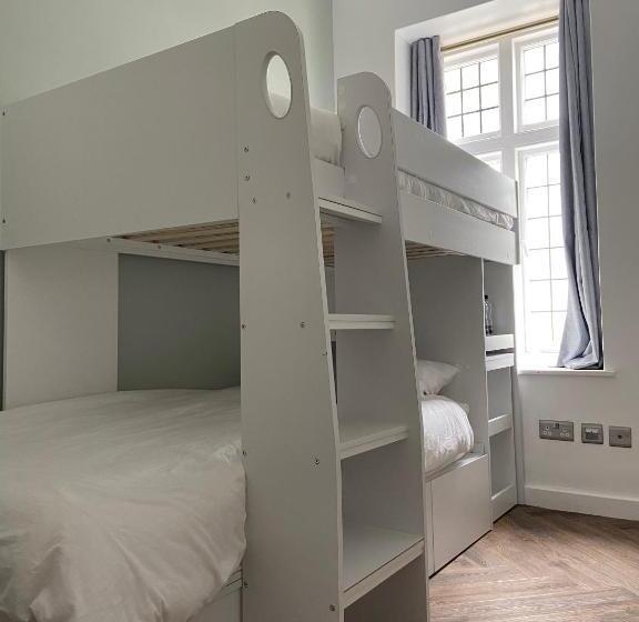 Апартаменты 2 Спальни, Croydon Hall