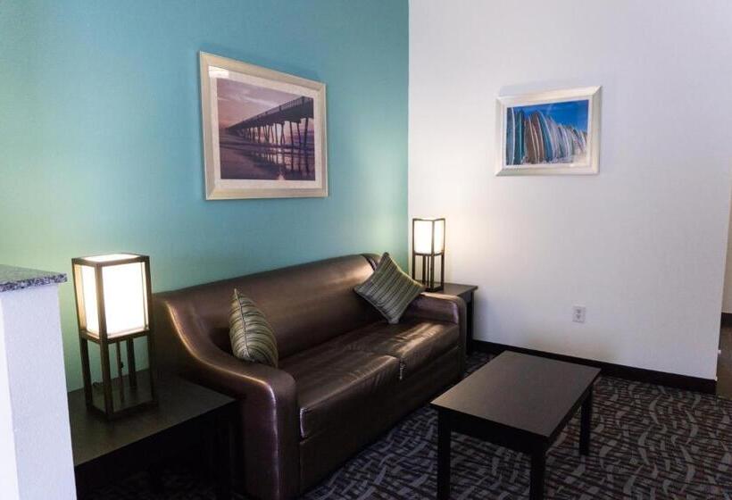 מיטת קינג בסוויטה, Best Western Mayport Inn & Suites