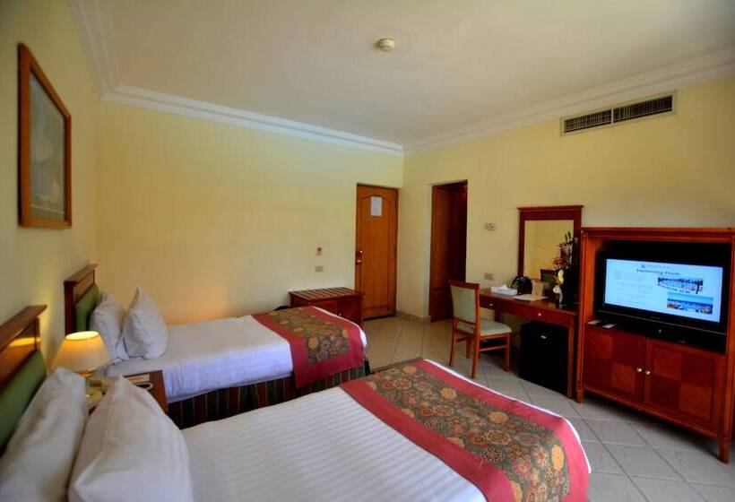 سوییت جونیور, Island View Resort