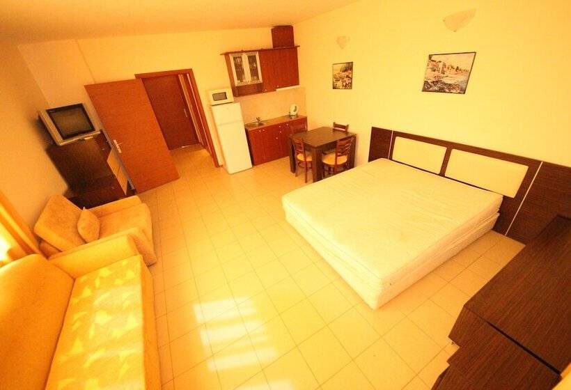 استودیوی استاندارد با چشم‌انداز دریا, Menada Apartments In Sunny Beach