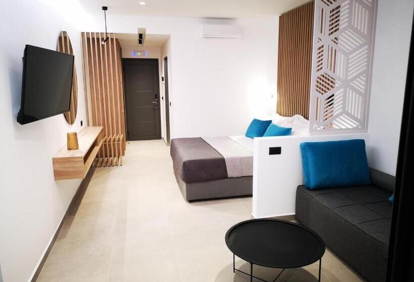 Люкс с Бассейном, Zoes Hotel & Suites