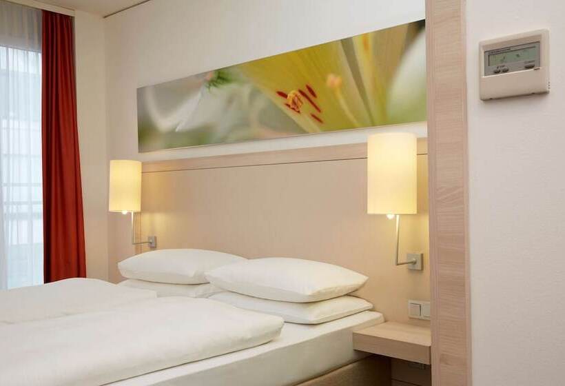 Номер Комфорт, H+ Hotel München