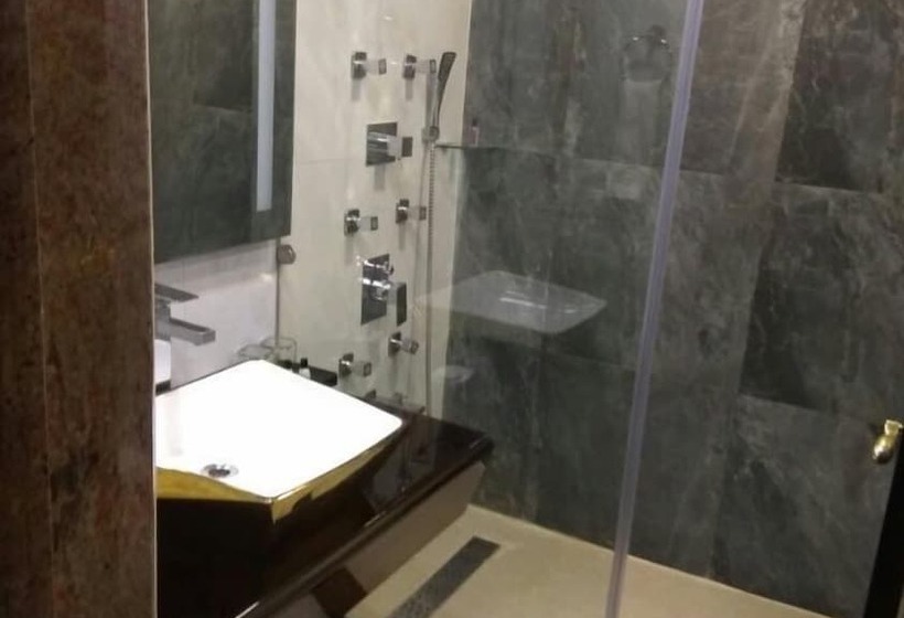 اتاق سوپریور, The Sunway Manor
