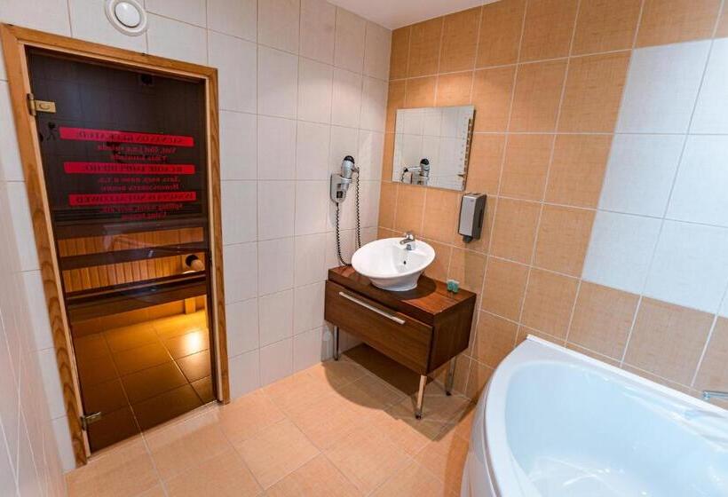 سوییت, Inger Hotell