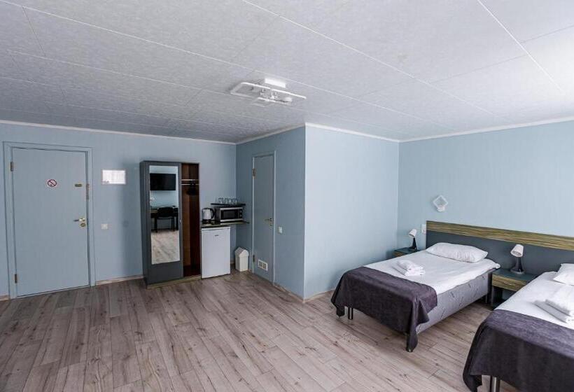 اتاق استاندارد سه نفره, Inger Hotell