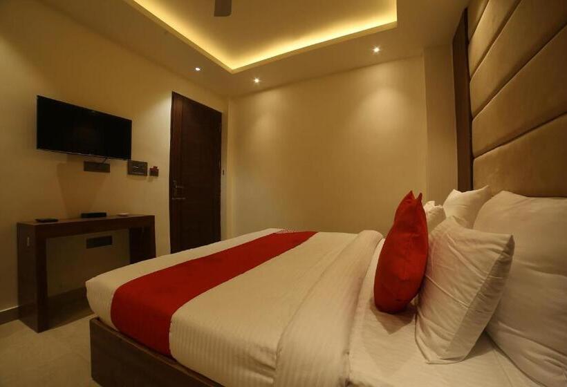 标准间, Status Inn