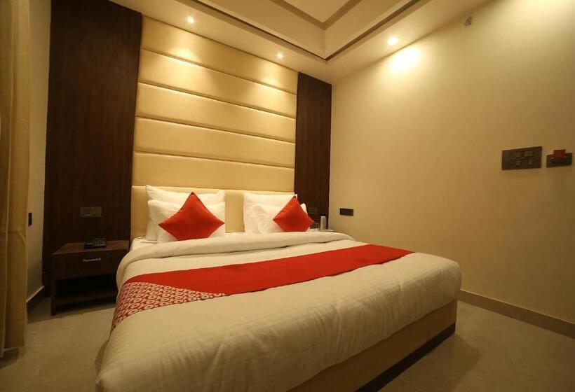 标准间, Status Inn