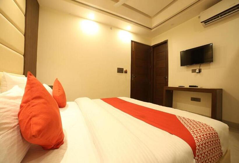 标准间, Status Inn