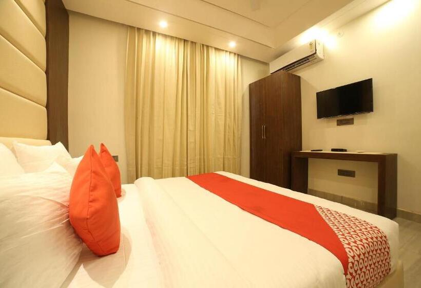 标准间, Status Inn