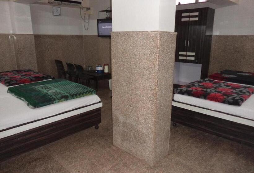 Четырехместный Номер Стандарт, Gem Palace